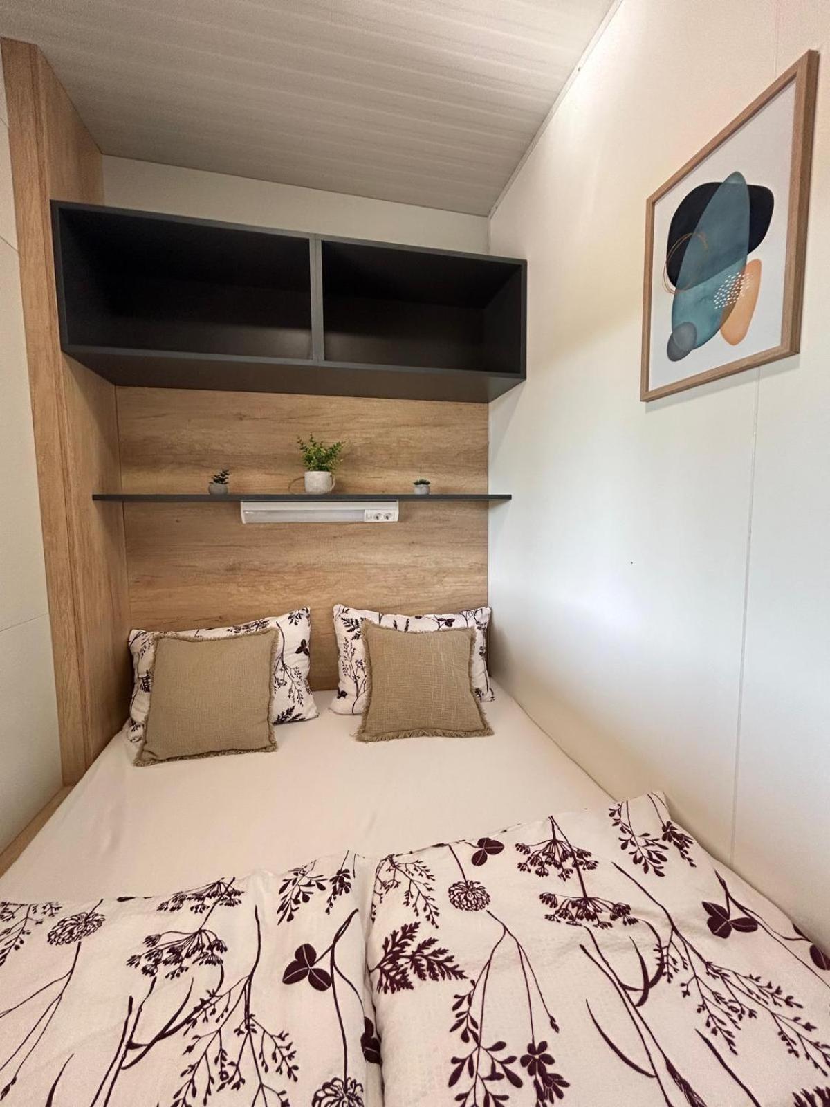 Mobile Home Vilmaris Pakoštane Екстериор снимка