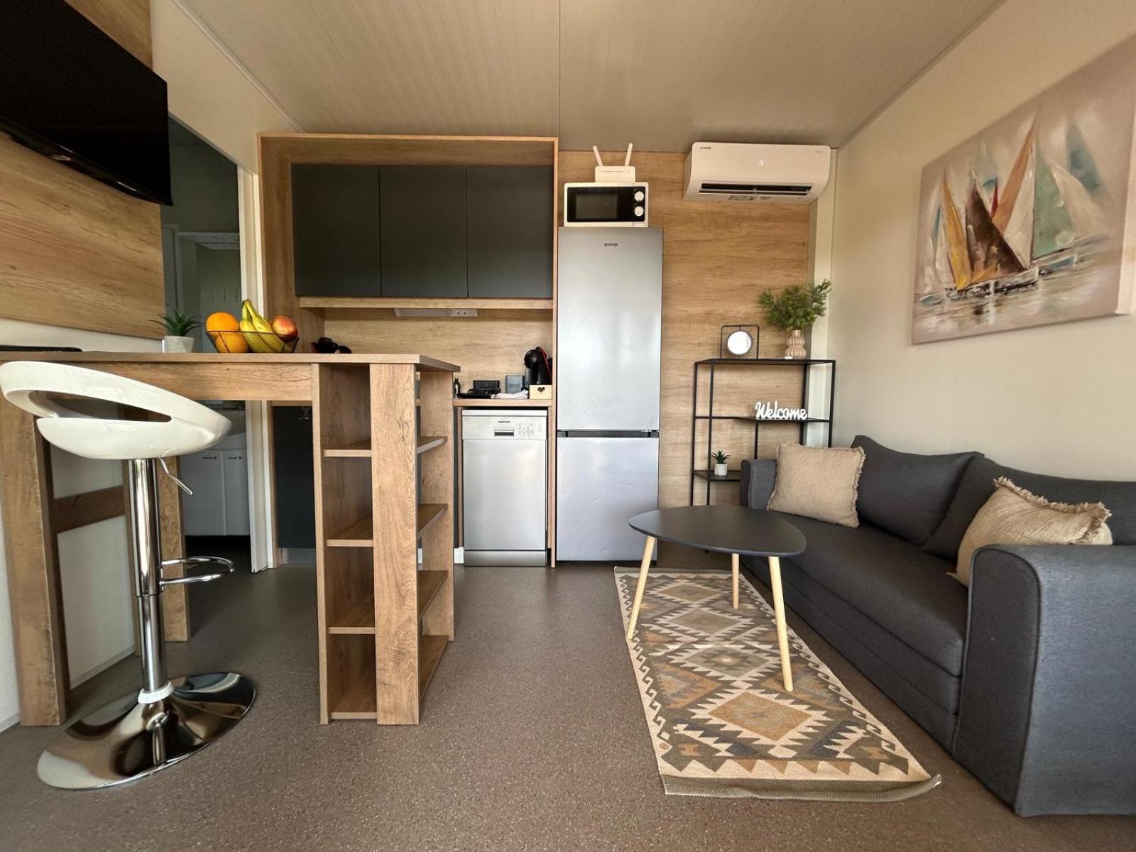 Mobile Home Vilmaris Pakoštane Екстериор снимка